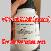 Hóa chất potassium hydroxide xilong trung quốc, KOH, kali hydroxit, CAS 1310-58-3, lọ 500g